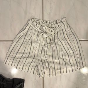 striped cute american eagle shorts